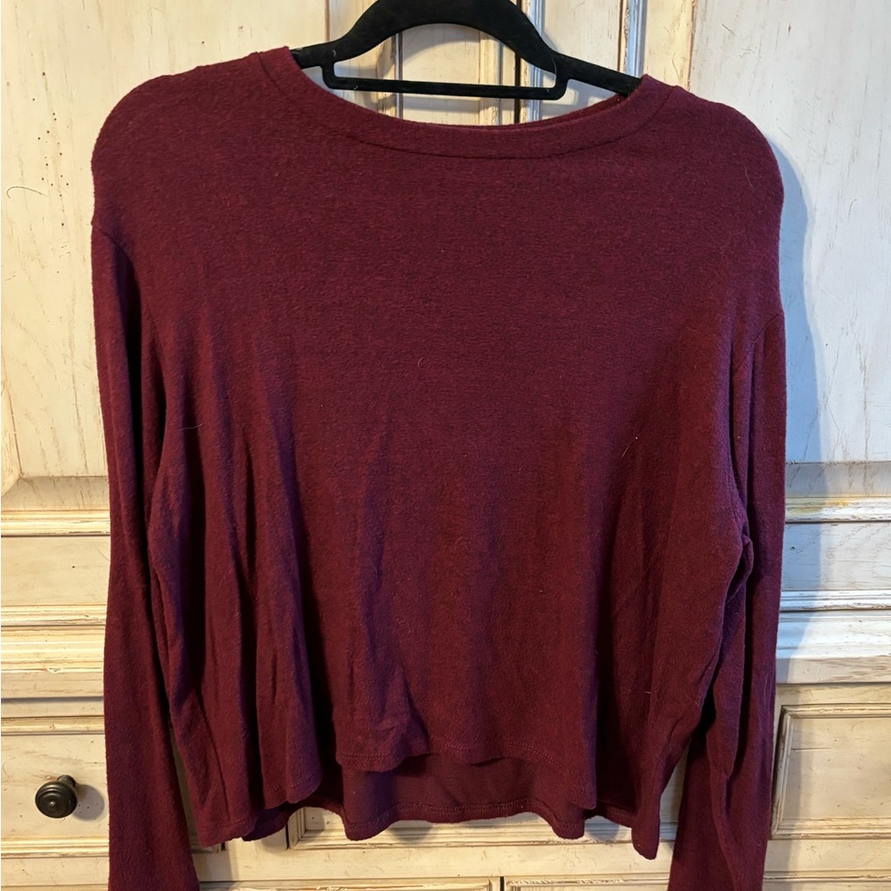 Mudd Juniors Size M Red/Maroon Cropped Lightweight Sweater. GUC